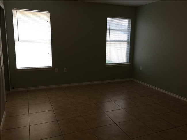 Building Photo - 1625 Poppy Seed Ln