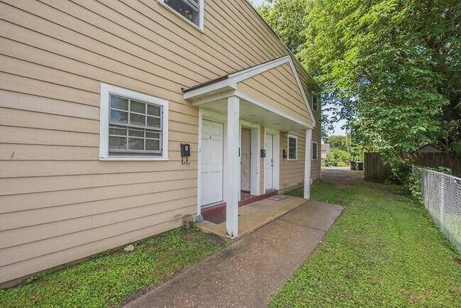 Building Photo - 2917 M Street, Apt D