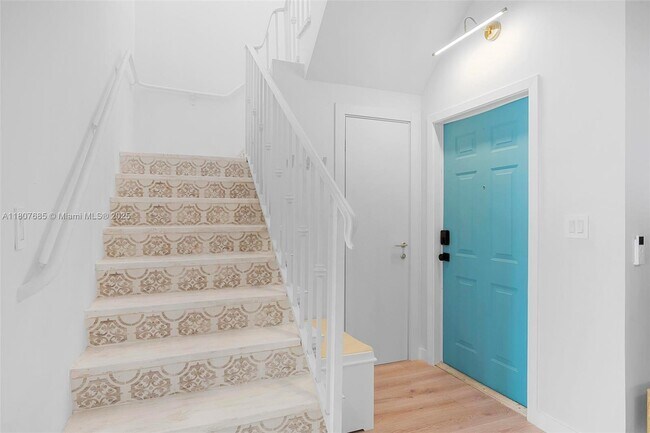 Foto del edificio - 7469 NW 179th St