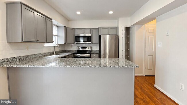 Foto del edificio - 1660 Willowwood Ct