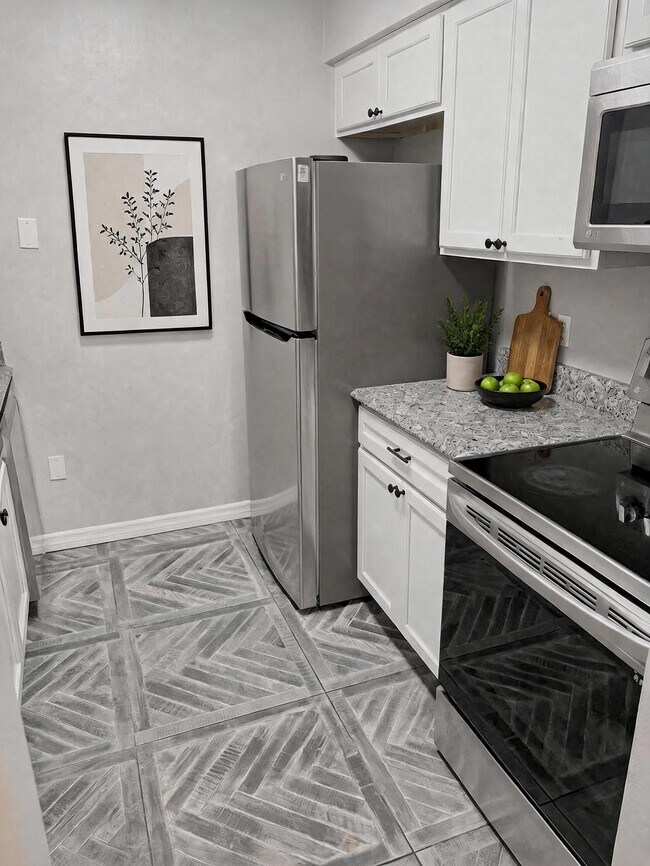 Building Photo - 7931 2nd St N