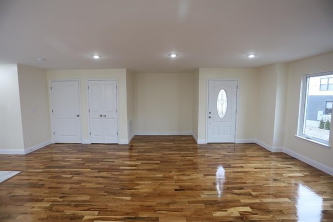 Building Photo - 226 Tappan St