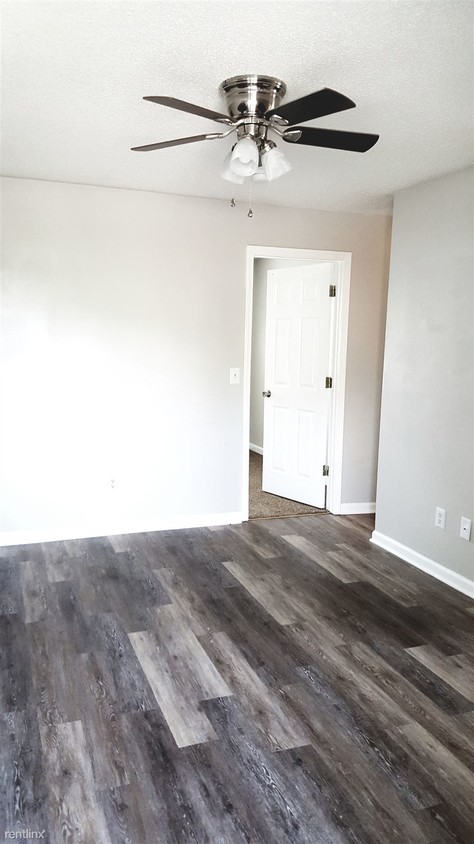 Building Photo - 1510 Diuguid Dr