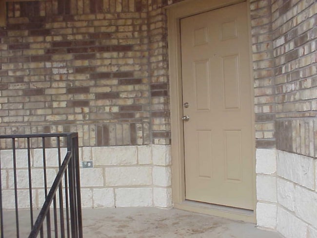 Building Photo - 13104 Cantarra Dr