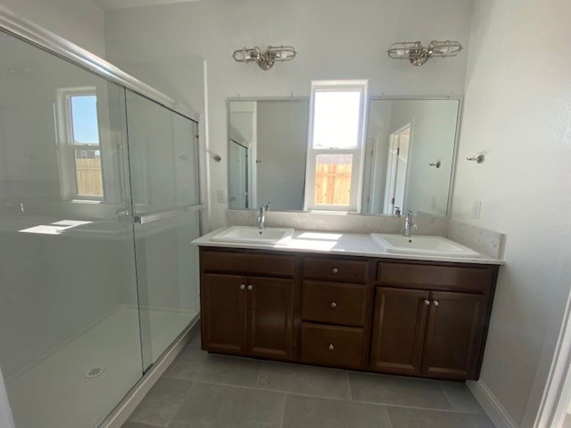 Primary Photo - Lennar Home with Solar Available now for m...