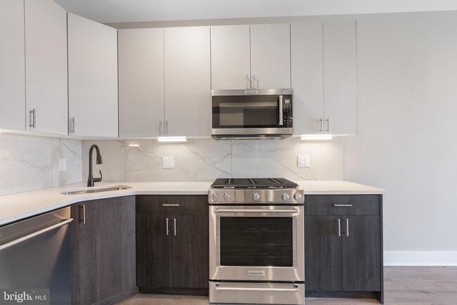 Foto del edificio - 408 N Front St