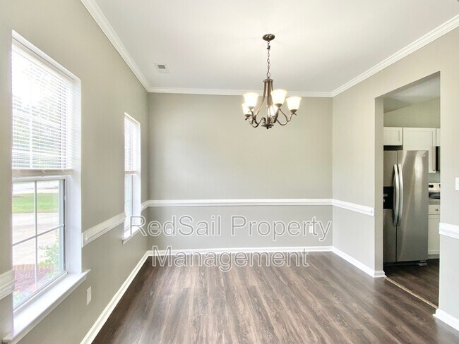 Foto del edificio - 6205 Calvert Ct