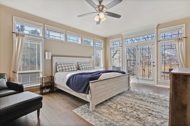 Foto del edificio - Fully Furnished 5 Bedroom Home in Eagle Id...
