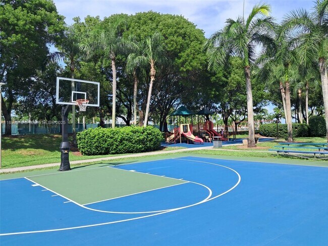 Foto del edificio - 10710 NW 66th St