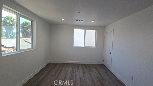 Foto del edificio - 10415 Avalon Blvd