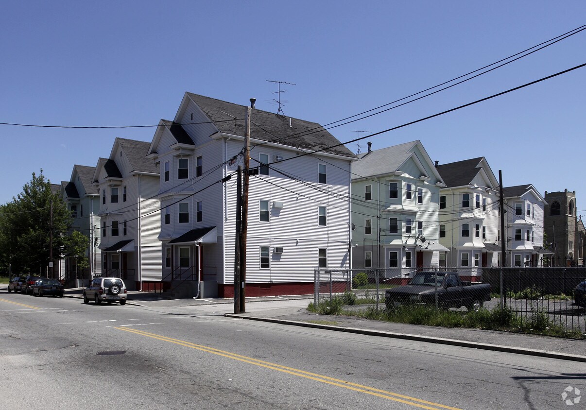 Foto del edificio - 344-356 Thurbers Ave