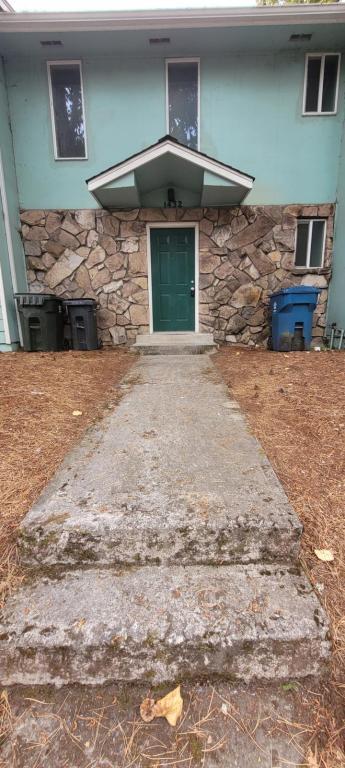 Primary Photo - 1432 Salishan St SE