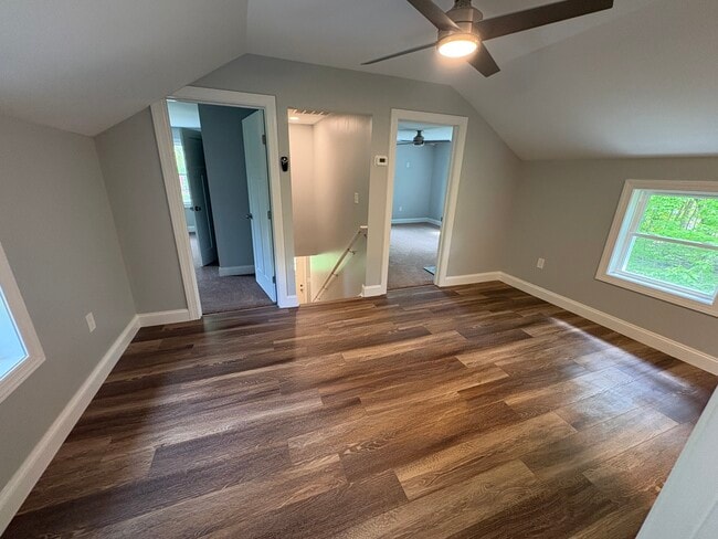 Living Area - 1001 N Juniata St