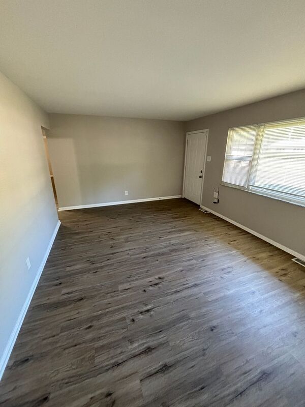 Foto del edificio - 1028 Briarbrae Dr