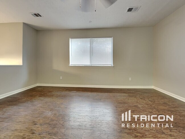 Foto del edificio - 3946 McGill Dr
