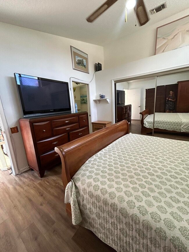 Foto del edificio - 1593 Hawthorne Pl