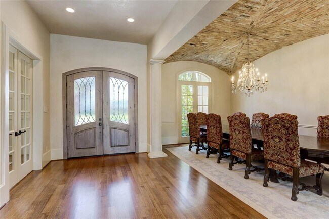 Building Photo - 5666 Cedar Creek Dr