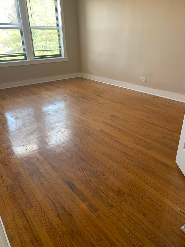 Dormitorio 2 - 53 E Marquette Rd