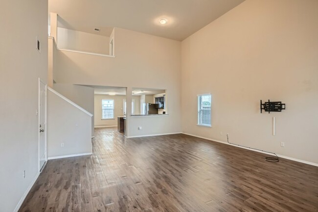 Building Photo - 207 Gallop Court, Waxahachie, TX, 75165