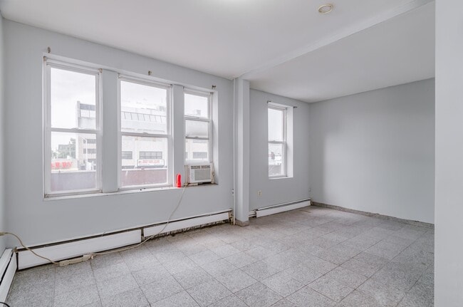 Building Photo - 2982 John F. Kennedy Blvd