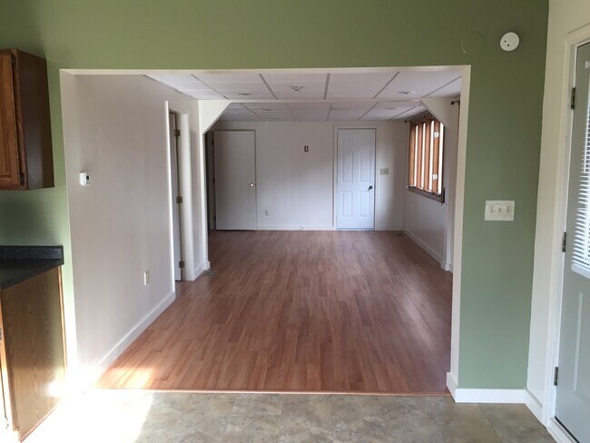 Living Room - 65 N Wayne Rd
