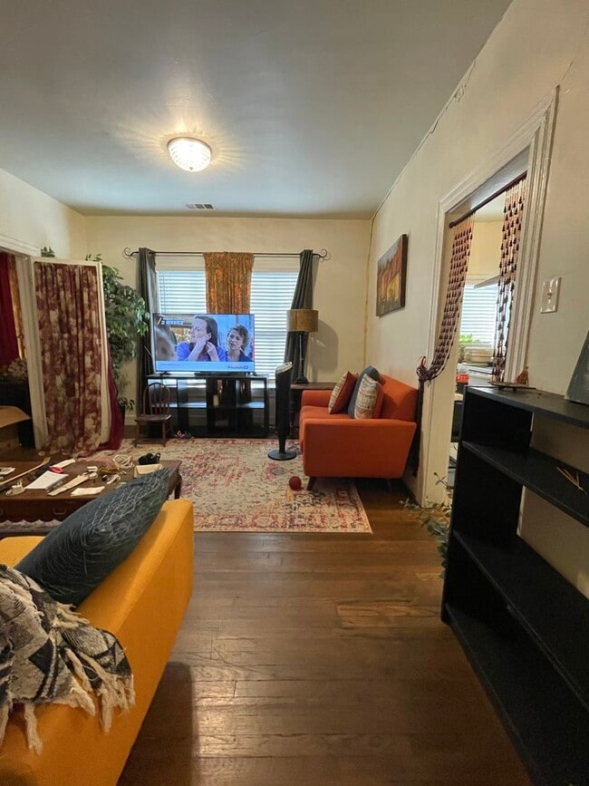 Building Photo - Windomere