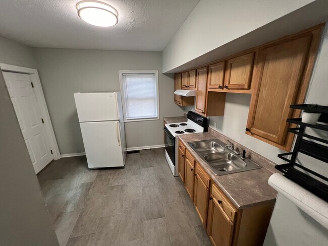 Photo - 2641 Noble Ave Apartments