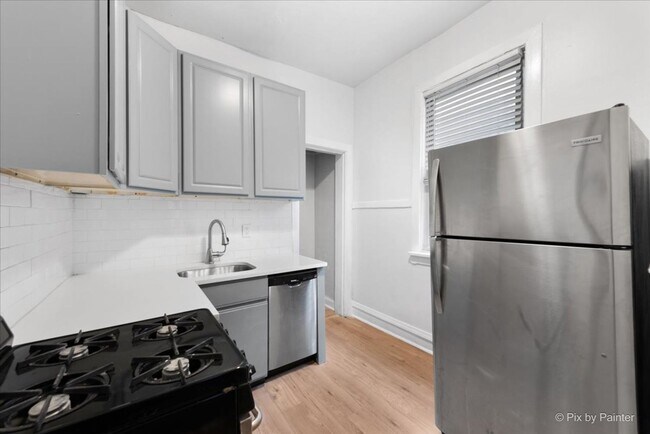 Foto del edificio - 3111 N Clifton Ave