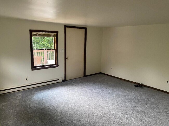 Living Room - 213 Hamburg Tpke