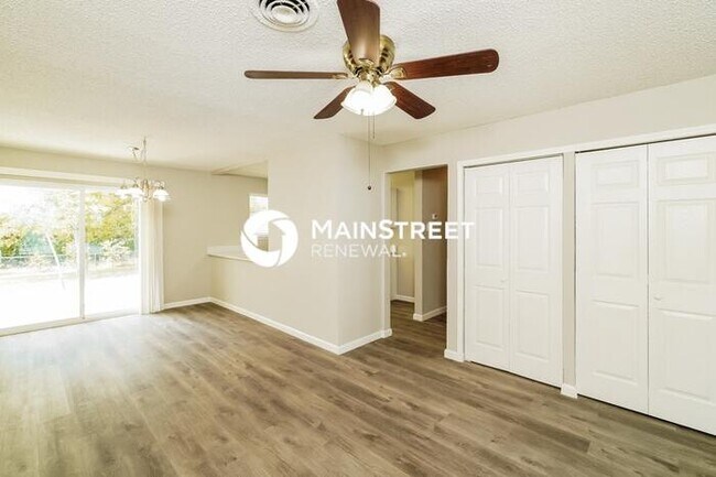 Building Photo - 3 Bedroom Pet-Friendly Home in San Antonio...