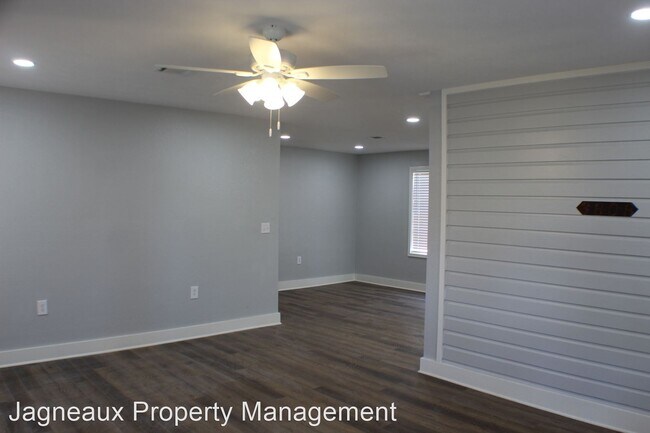 Foto del edificio - 3 br, 1.5 bath House - 3808 Vanderbuilt St