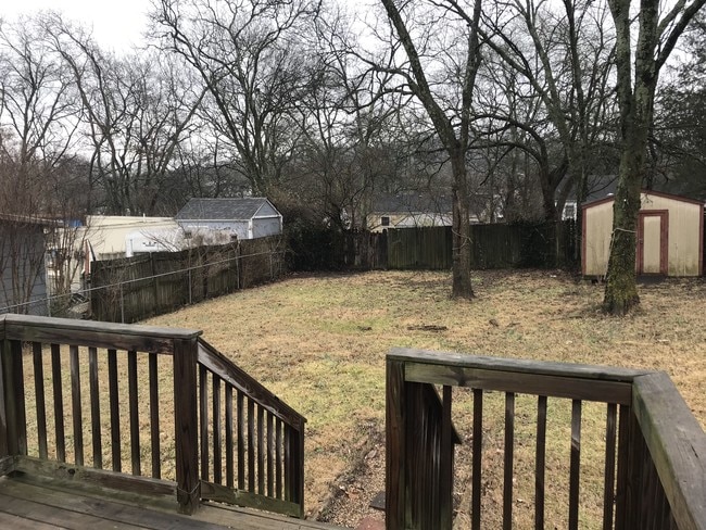 Building Photo - 2903 Highland Dr