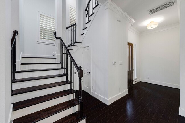 Foto del edificio - 8213 Cabernet Ln