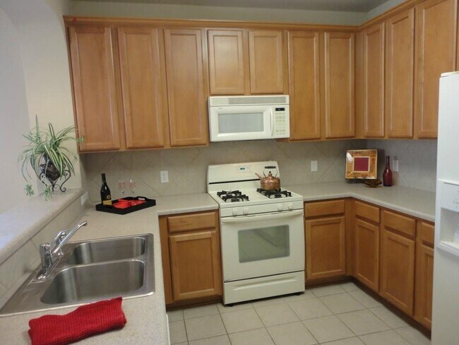 Foto del edificio - 1900 Scofield Ridge Pkwy