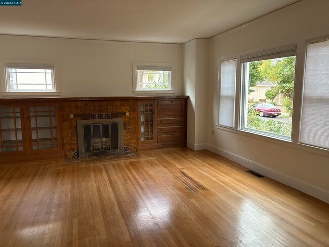 Building Photo - 1140 Arreba St