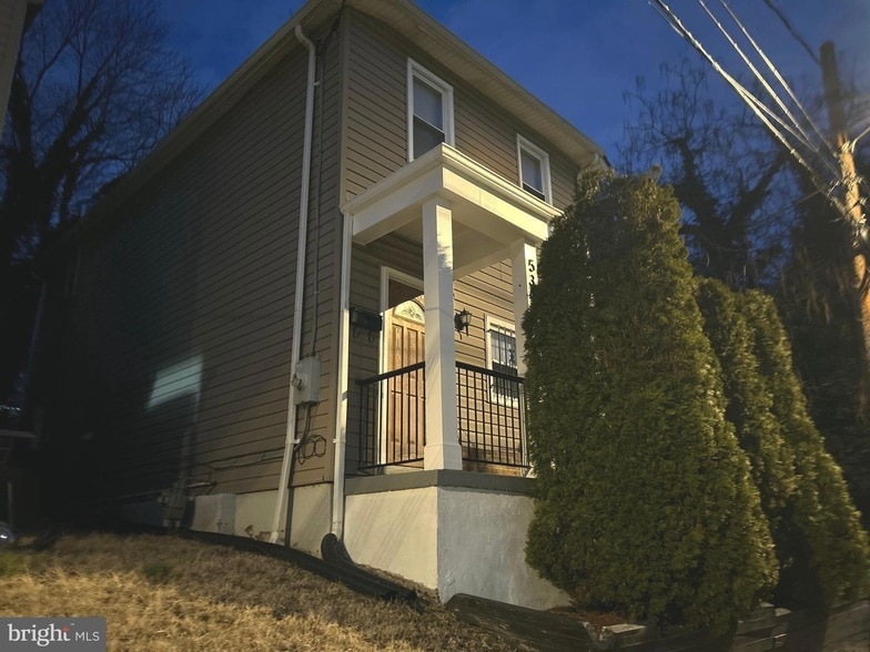 Photo - 5342 James Place NE Unit