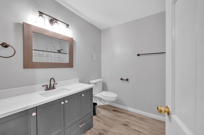 Building Photo - 9021 Sharonbrook Dr