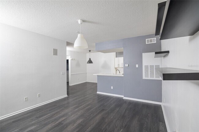 Building Photo - 2013 Tizewell Cir