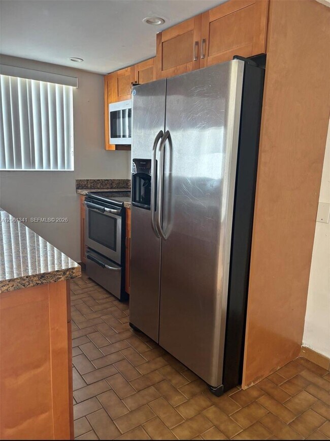 Foto del edificio - 9300 W Flagler St