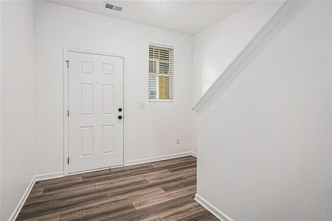 Foto del edificio - 308 Penn Sta Wy