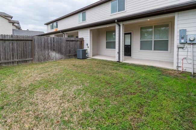 Foto del edificio - 6247 Brenwood Cir