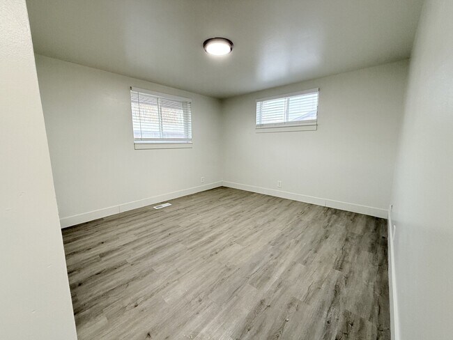 Building Photo - 3440 S 200 E