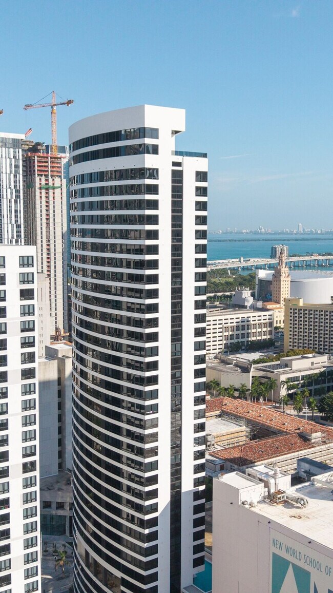 Foto del edificio - 175 NW 1st Ave