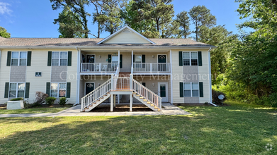 Building Photo - 4619 McClelland Dr