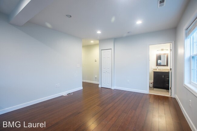 Building Photo - 2 br, 2 bath House - 4710 New Hampshire Av...