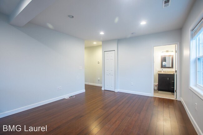 Foto del edificio - 2 br, 2 bath House - 4710 New Hampshire Av...