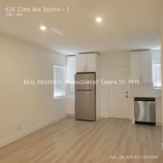 Building Photo - 626 23rd Ave S