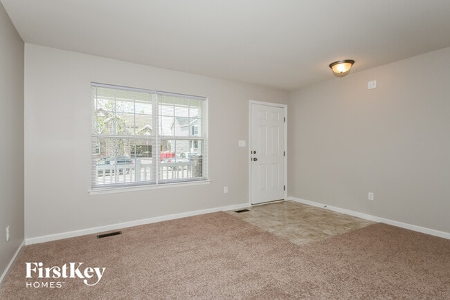 Building Photo - 300 Dropseed Dr