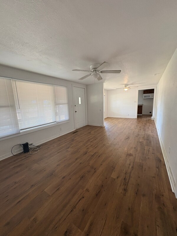 Primary Photo - 202 Jenkins Rd