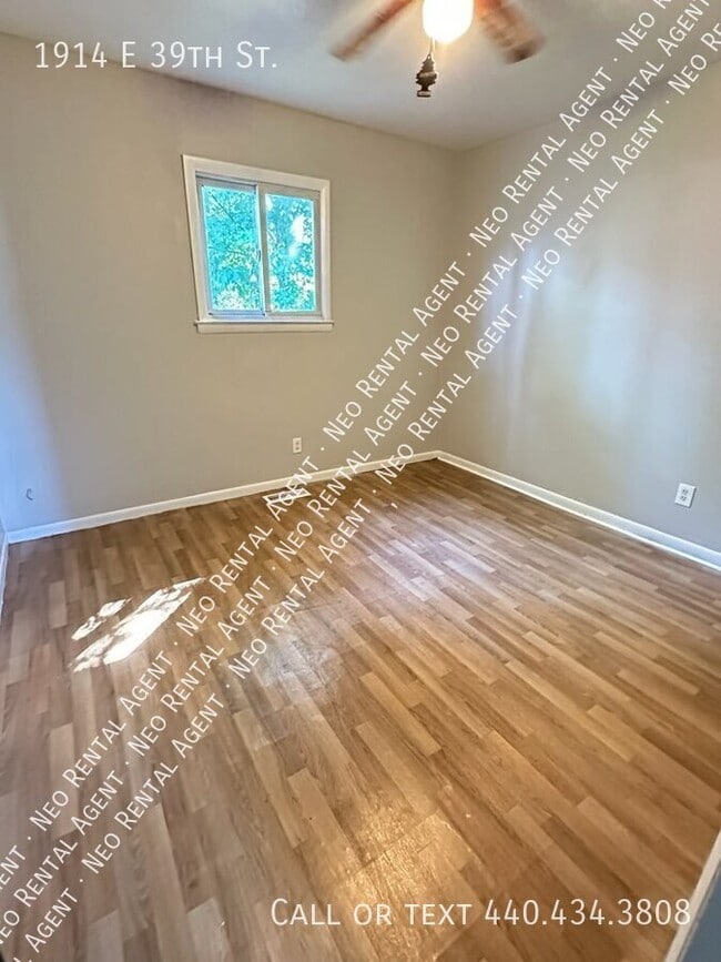 Foto del edificio - 1914 E 39th St